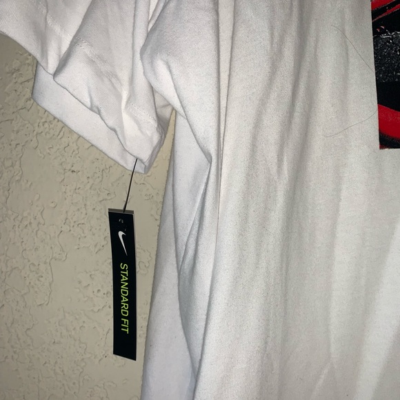 Standard fit Nike t shirt size 2XL - Picture 10 of 16